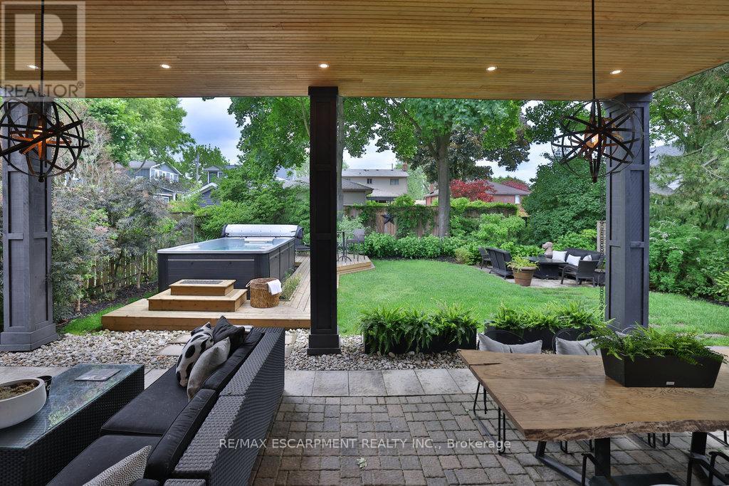 43 Mississauga Road S, Mississauga, Ontario  L5H 2H3 - Photo 36 - W12691568