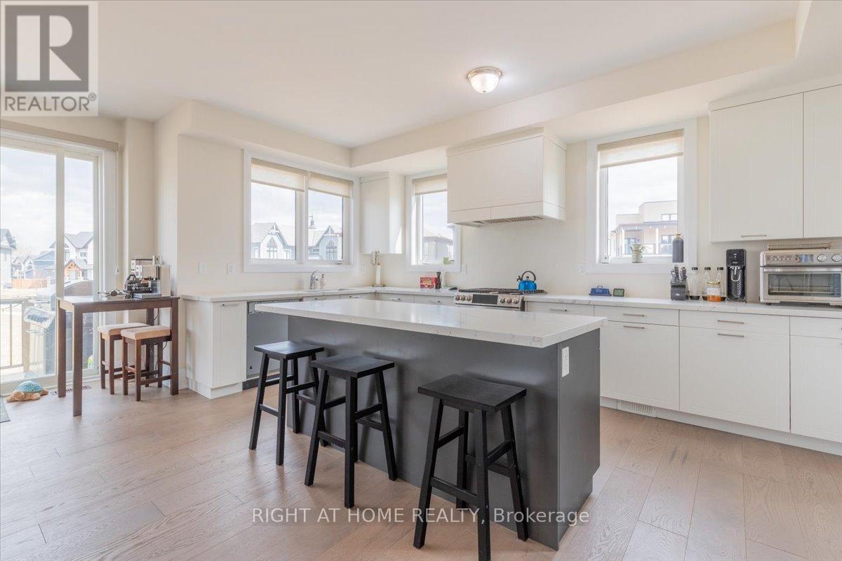 120 Stoneleigh Drive, Blue Mountains, Ontario  L9Y 5J6 - Photo 11 - X12683508