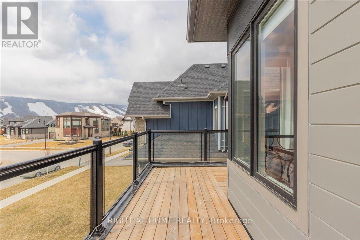 120 Stoneleigh Drive, Blue Mountains, Ontario  L9Y 5J6 - Photo 18 - X12683508