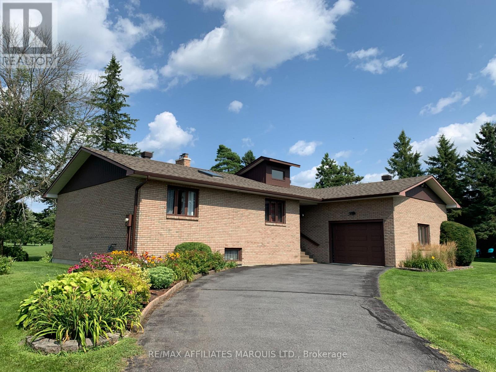 6711 Gilmore Hill Road, South Glengarry, Ontario  K6H 7J3 - Photo 2 - X12688310
