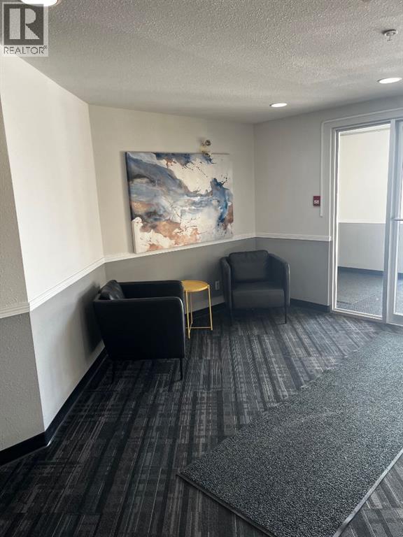 2112, 2518 Fish Creek Boulevard Sw, Calgary, Alberta T2Y 4T6 - Photo 2 - A2276024