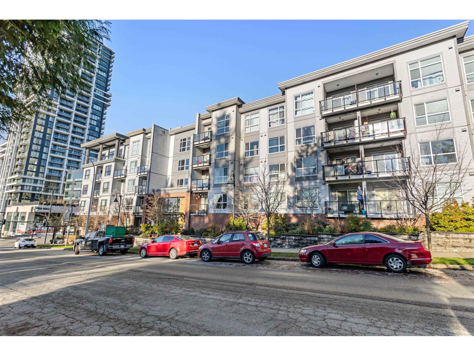 516 13733 107a Avenue, Surrey, British Columbia  V3T 0B7 - Photo 1 - R3075950