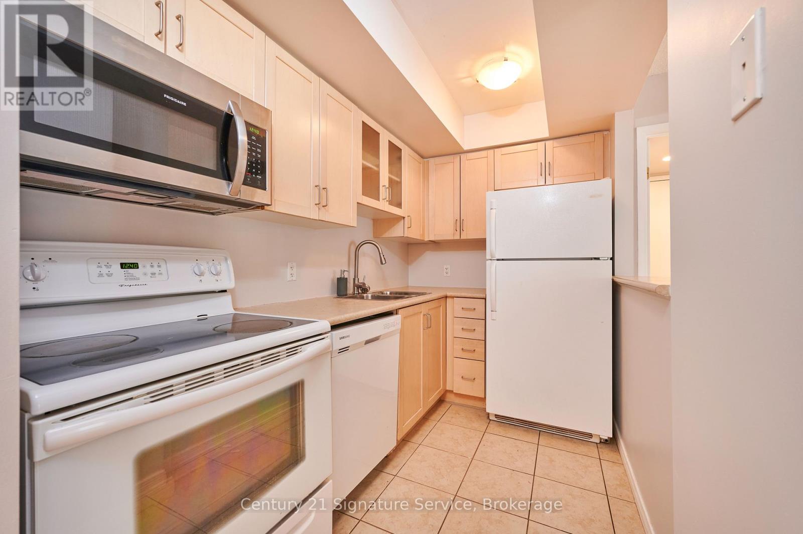 207 - 26 Western Battery Road, Toronto, Ontario  M6K 3N9 - Photo 7 - C12691830