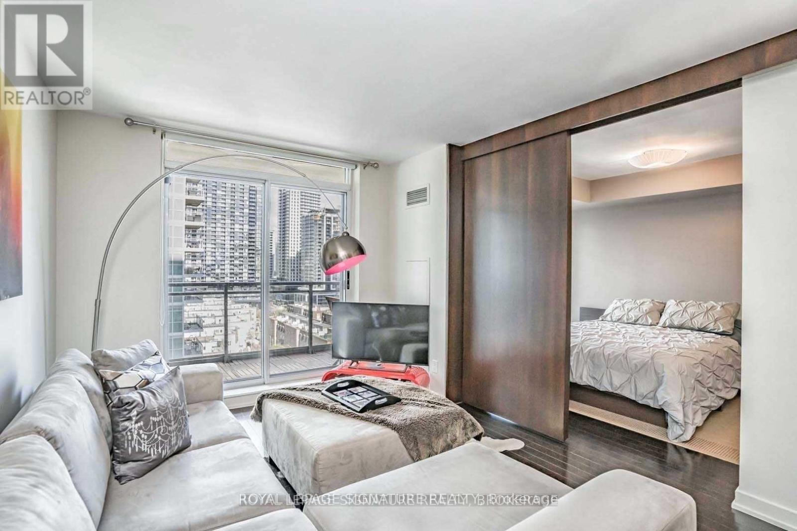 1102 - 50 Lynn Williams Avenue, Toronto, Ontario  M6K 3R9 - Photo 6 - C12691922