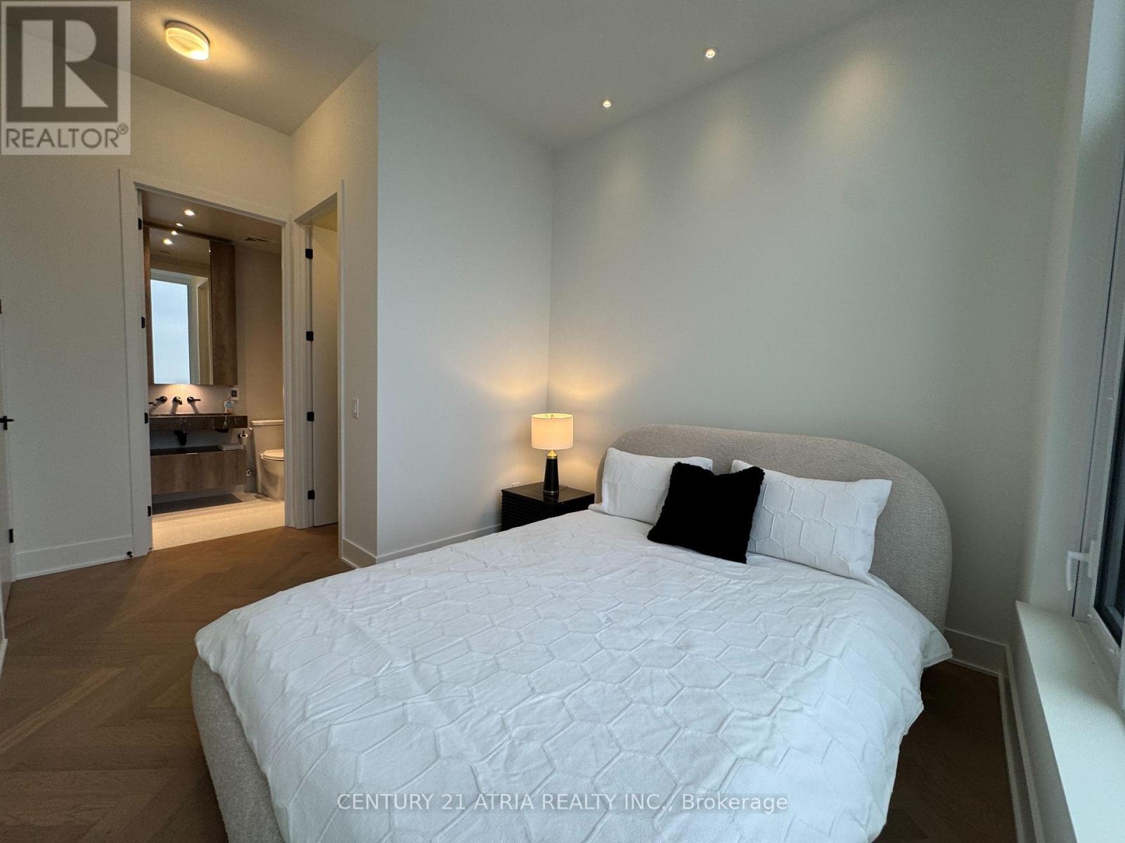 Lph6405 - 11 Yorkville Avenue, Toronto, Ontario  M4W 0B7 - Photo 17 - C12691976