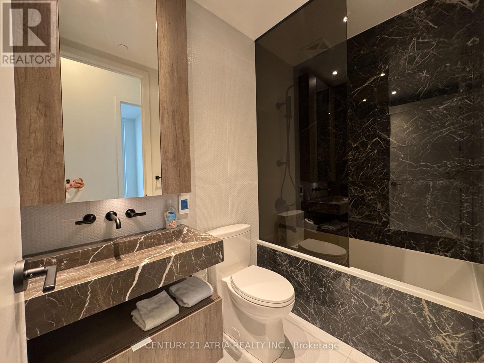 Lph6405 - 11 Yorkville Avenue, Toronto, Ontario  M4W 0B7 - Photo 18 - C12691976