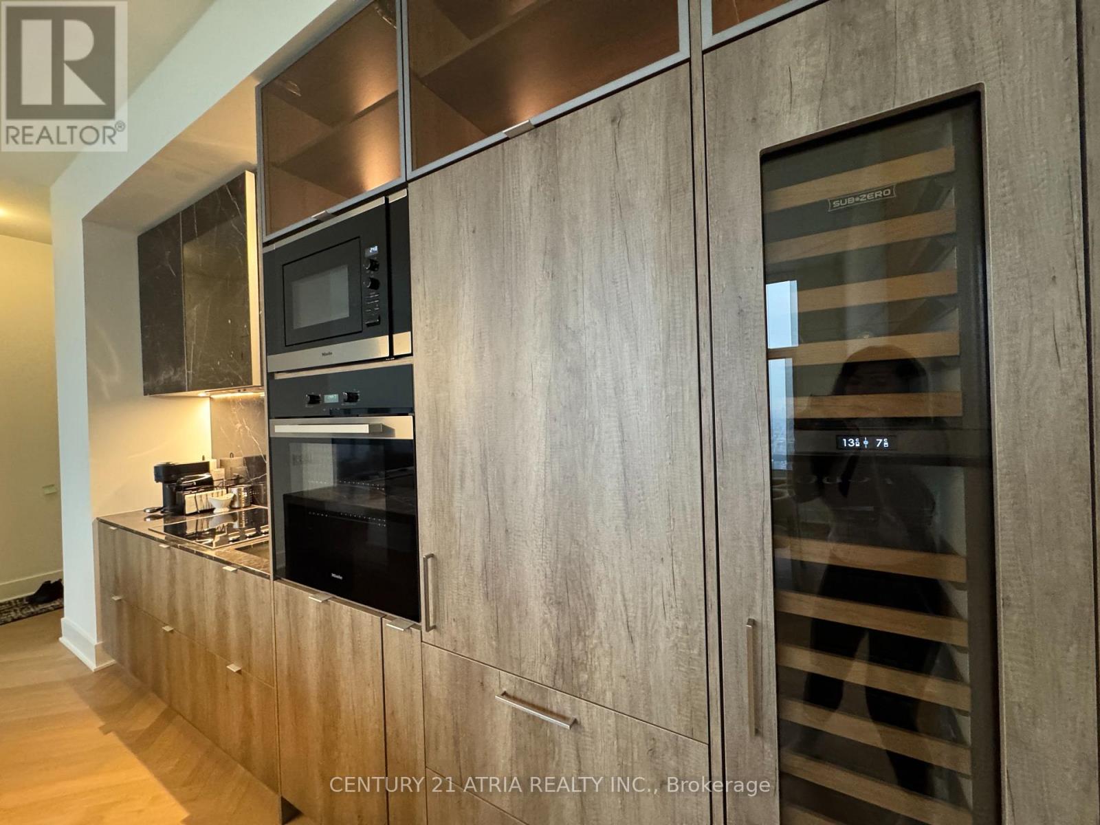 Lph6405 - 11 Yorkville Avenue, Toronto, Ontario  M4W 0B7 - Photo 4 - C12691976