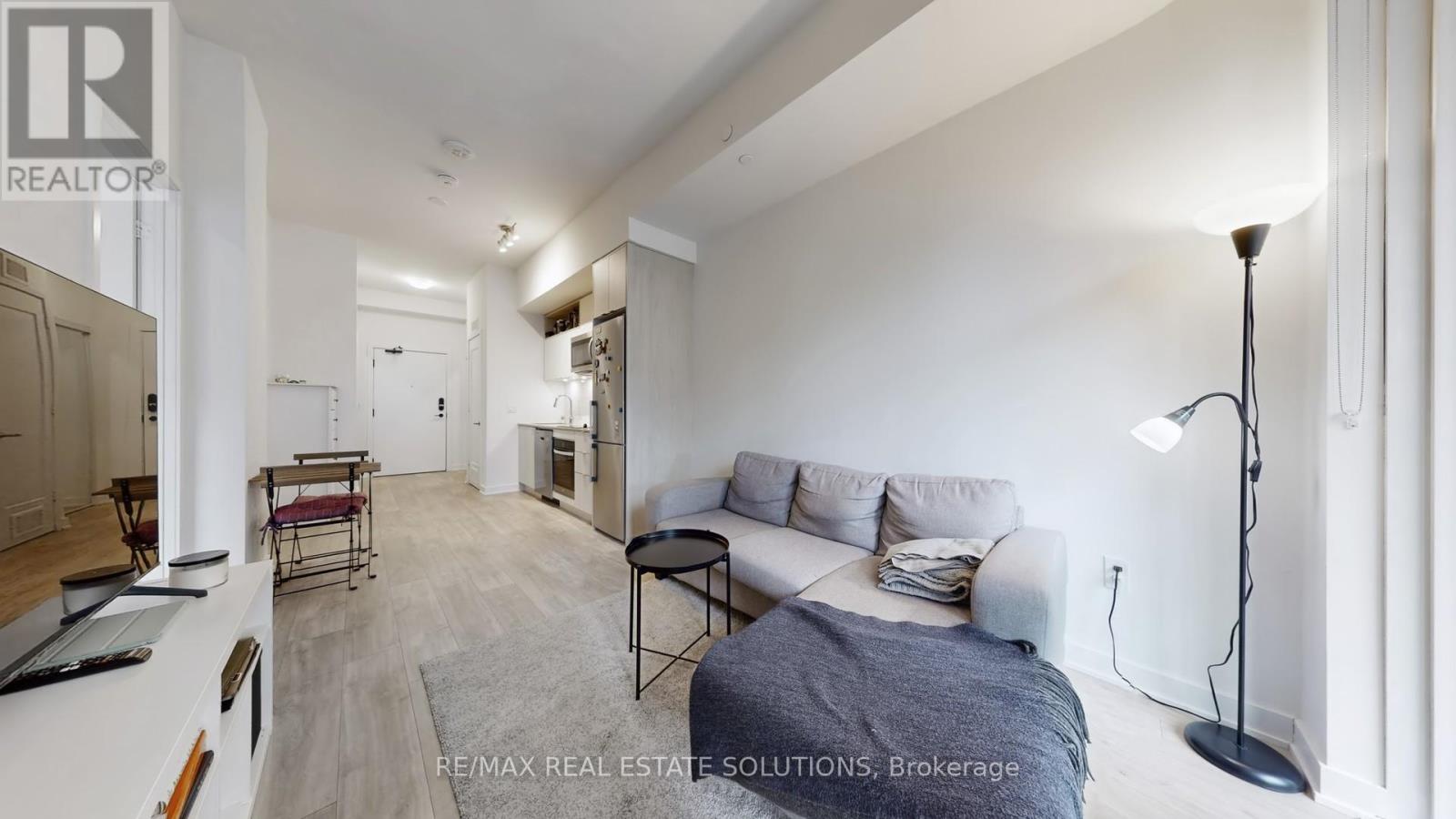 1740 - 135 Lower Sherbourne Street, Toronto, Ontario  M5A 1Y4 - Photo 5 - C12692052