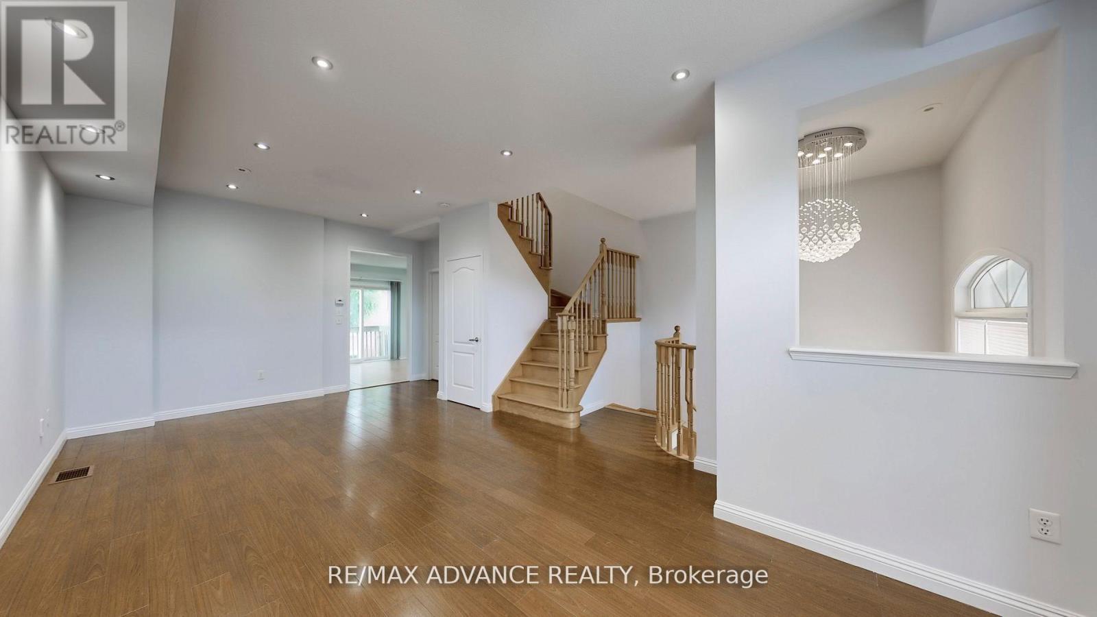 46 Wyper Square, Toronto, Ontario  M1S 0B3 - Photo 4 - E12691872