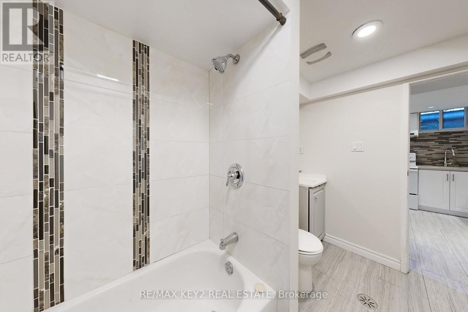 Bsmt - 779 Wesley Drive, Oshawa, Ontario  L1H 7X6 - Photo 27 - E12691878