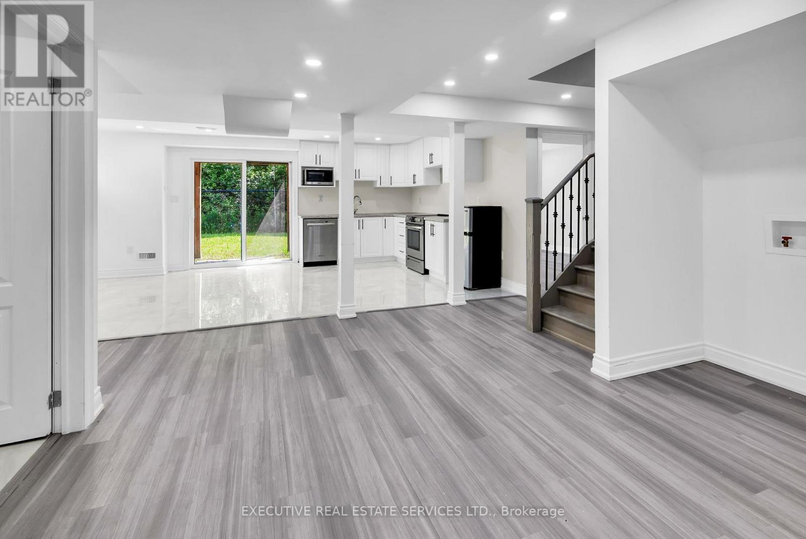 265 Bruce Cameron Drive, Clarington, Ontario  L1C 3K2 - Photo 9 - E12691960