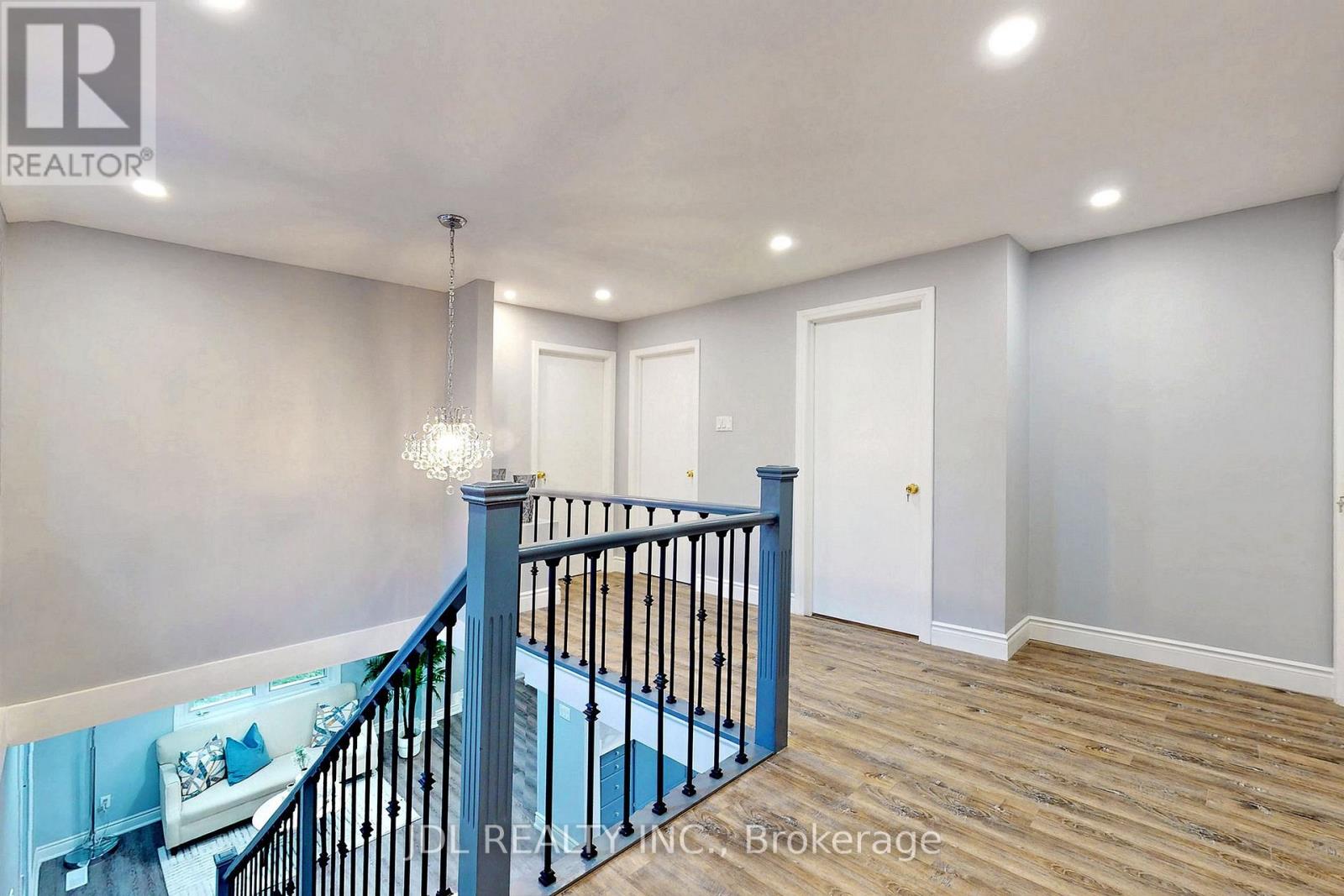 180 Olde Bayview Avenue, Richmond Hill, Ontario  L4E 3C6 - Photo 19 - N12691826