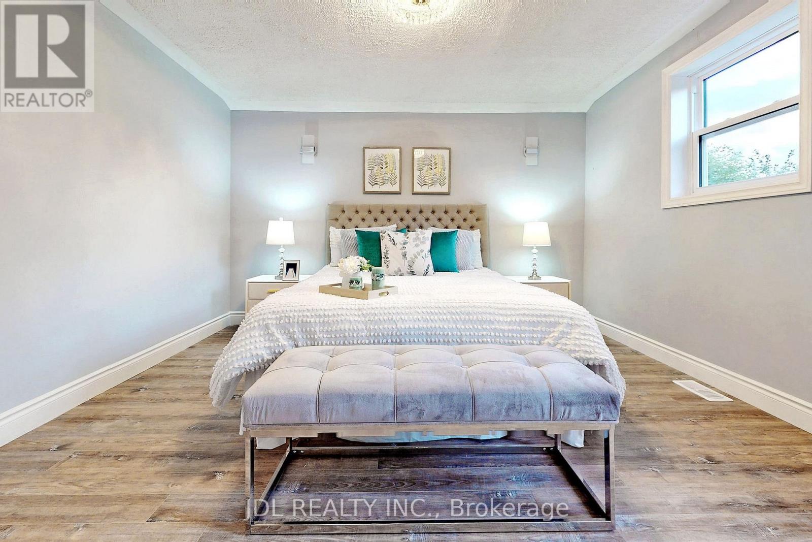 180 Olde Bayview Avenue, Richmond Hill, Ontario  L4E 3C6 - Photo 22 - N12691826