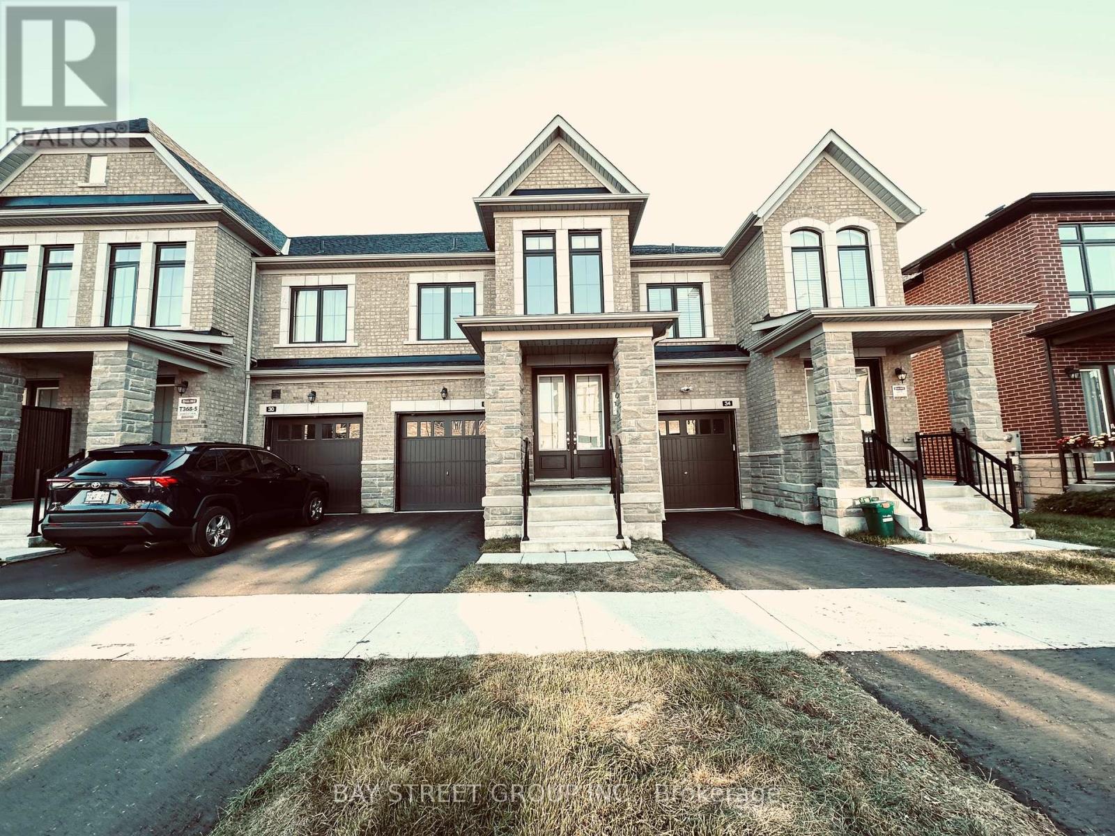 32 Hercules Club Drive, Richmond Hill, Ontario  L4E 1K7 - Photo 1 - N12691846
