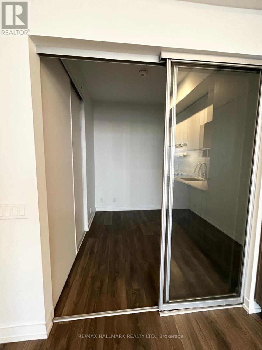 1708 - 5 Buttermill Avenue, Vaughan, Ontario  L5W 1B6 - Photo 10 - N12691986