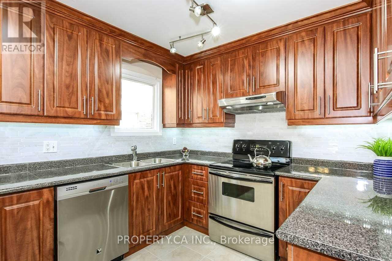 Main - 81 Holsworthy Crescent, Markham, Ontario  L3T 4C5 - Photo 2 - N12692032