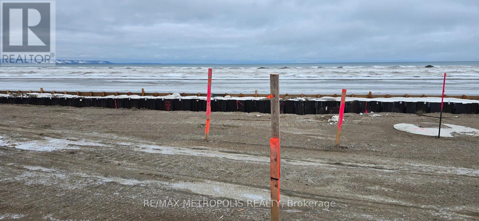 9 - 10 Main Street, Wasaga Beach, Ontario  L9Z 2K3 - Photo 4 - S12691888