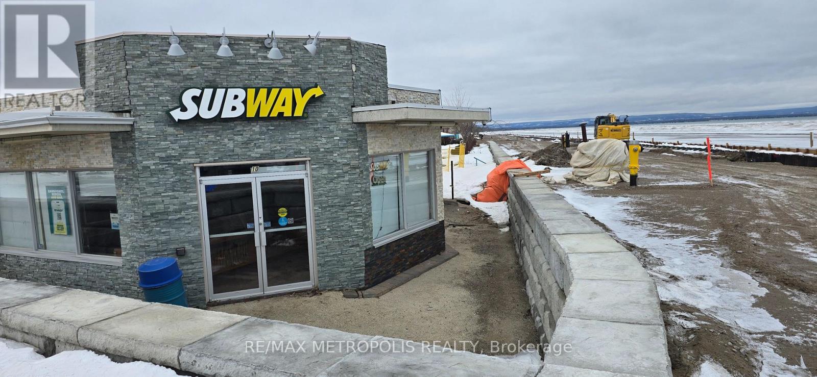 A - 10 Main Street, Wasaga Beach, Ontario  L9Z 2K3 - Photo 3 - S12691890