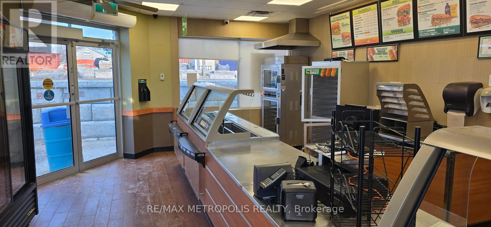 A - 10 Main Street, Wasaga Beach, Ontario  L9Z 2K3 - Photo 7 - S12691890