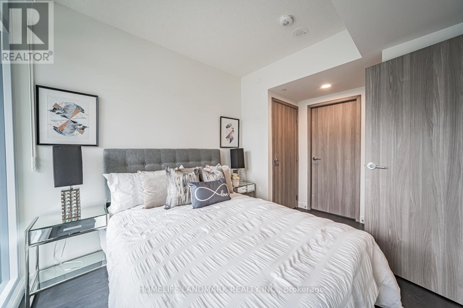 2315 - 1 Concord Cityplace Way, Toronto, Ontario  M5V 0X3 - Photo 35 - C12596426