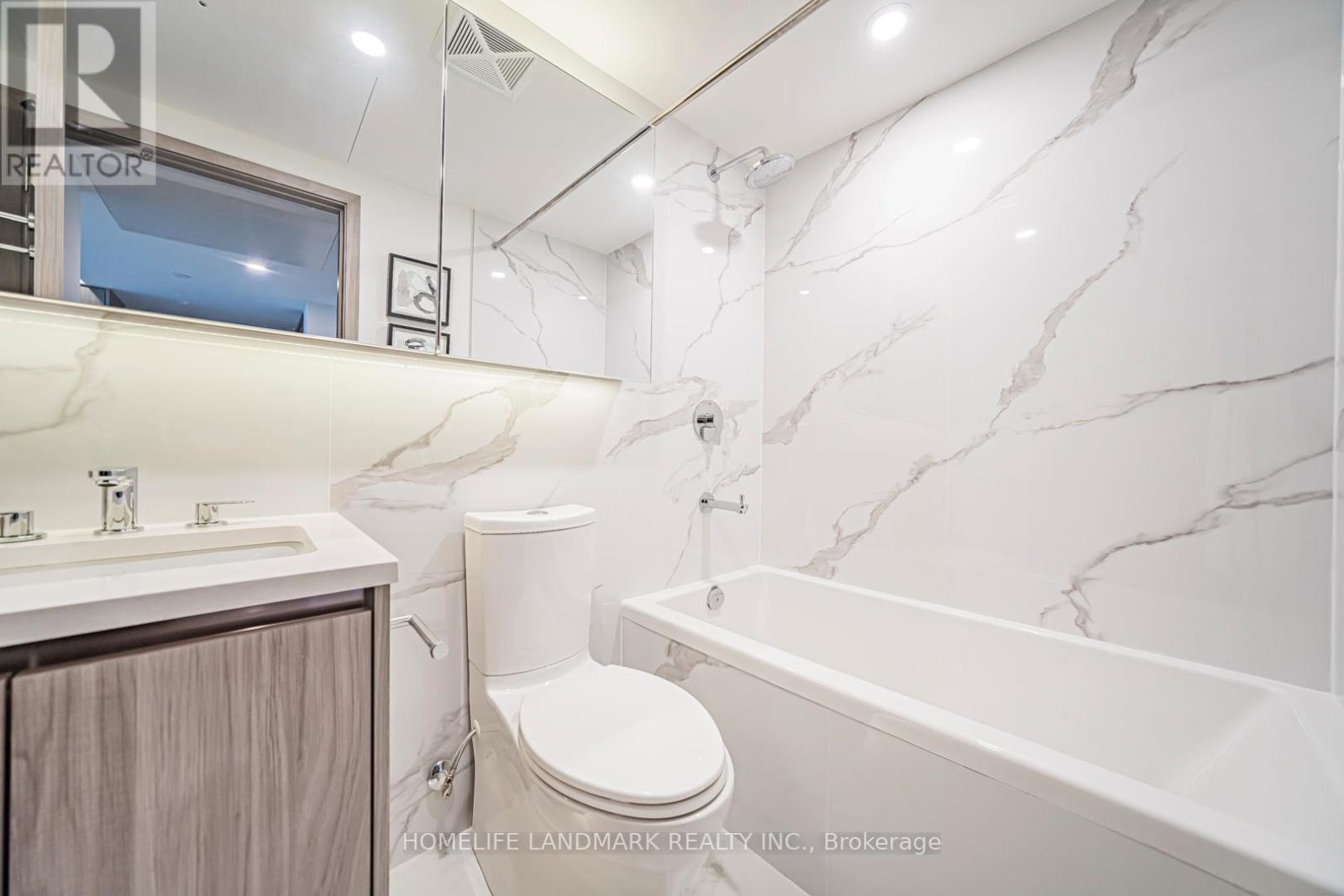 2315 - 1 Concord Cityplace Way, Toronto, Ontario  M5V 0X3 - Photo 40 - C12596426