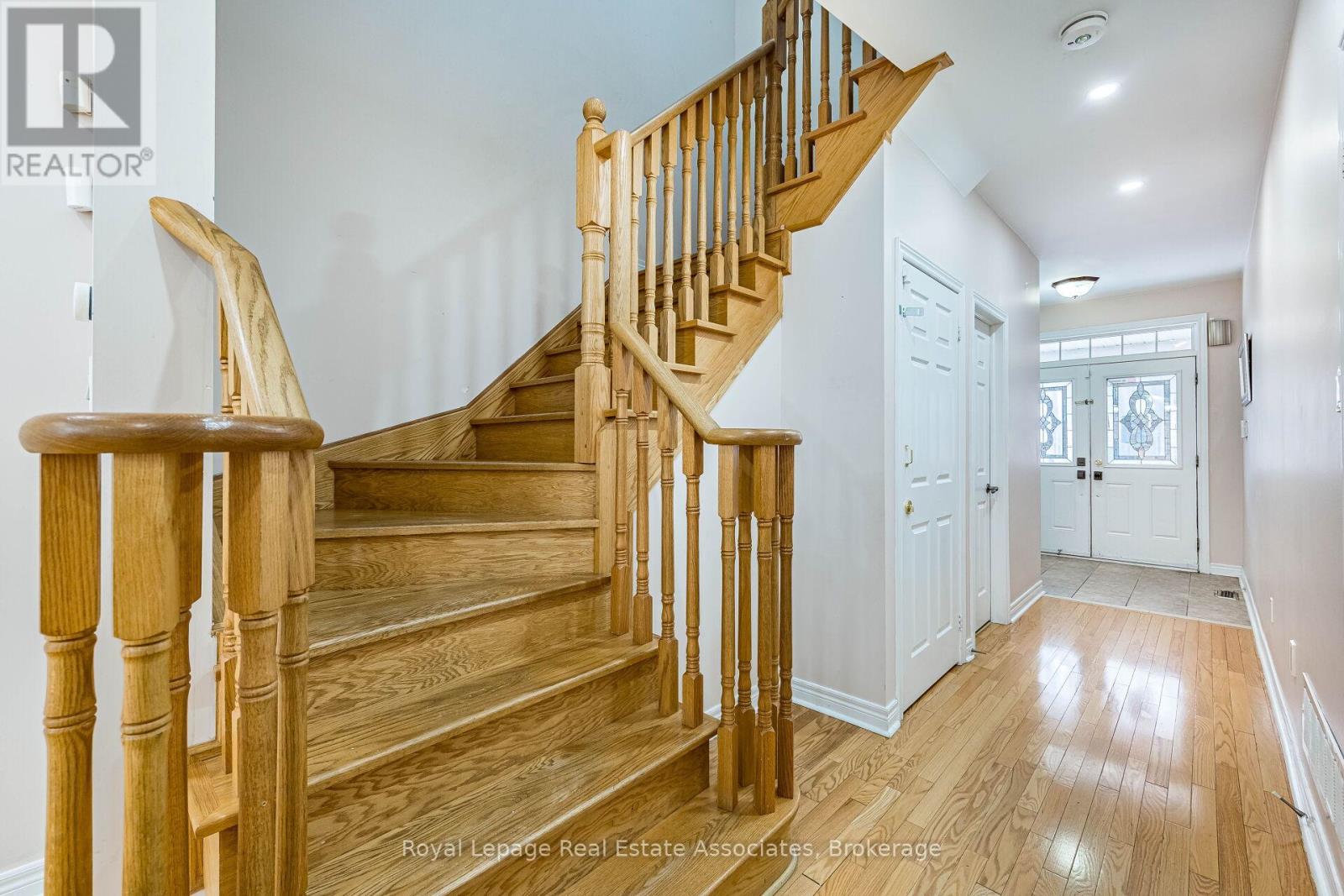 116 Everingham Circle, Brampton, Ontario  L6R 0R9 - Photo 12 - W12687882