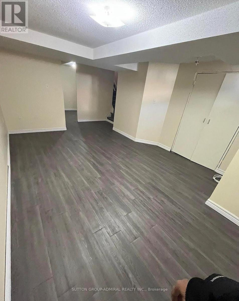 27 Frost King Lane, Toronto, Ontario  M9W 0A5 - Photo 5 - W12691896