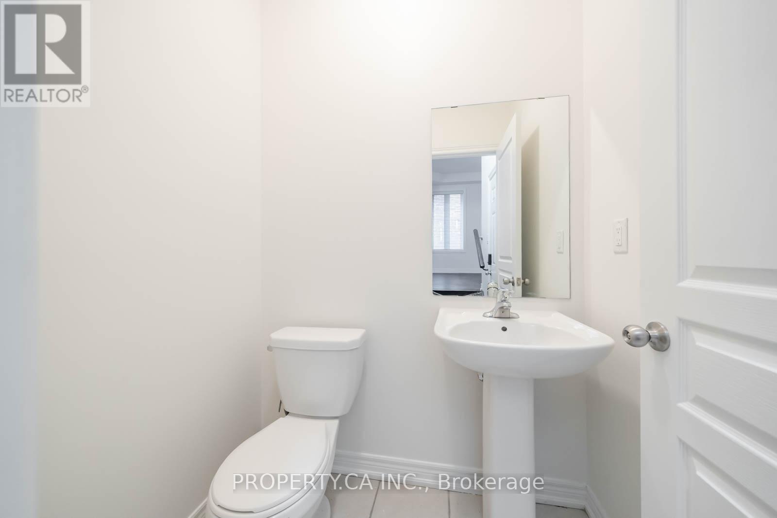 Upper - 8 Cavesson Road, Brampton (Northwest Brampton), Ontario  L7A 4E3 - Photo 13 - W12691906