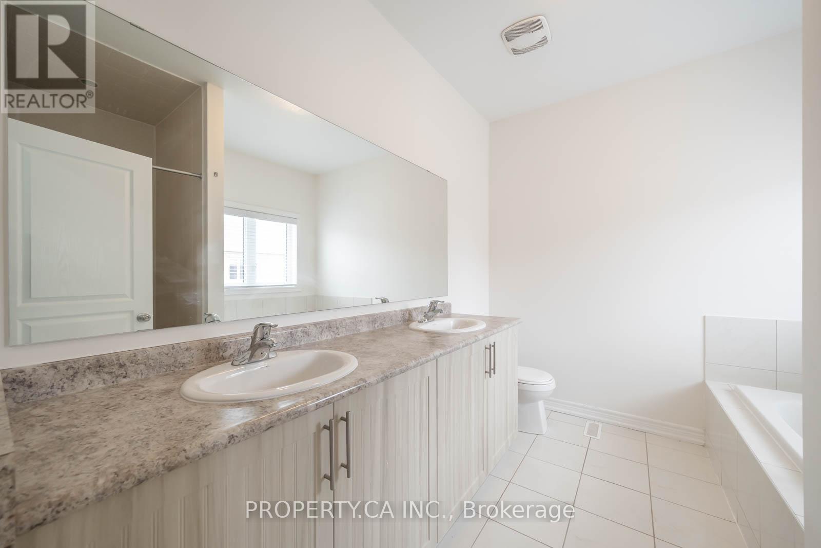 Upper - 8 Cavesson Road, Brampton (Northwest Brampton), Ontario  L7A 4E3 - Photo 24 - W12691906