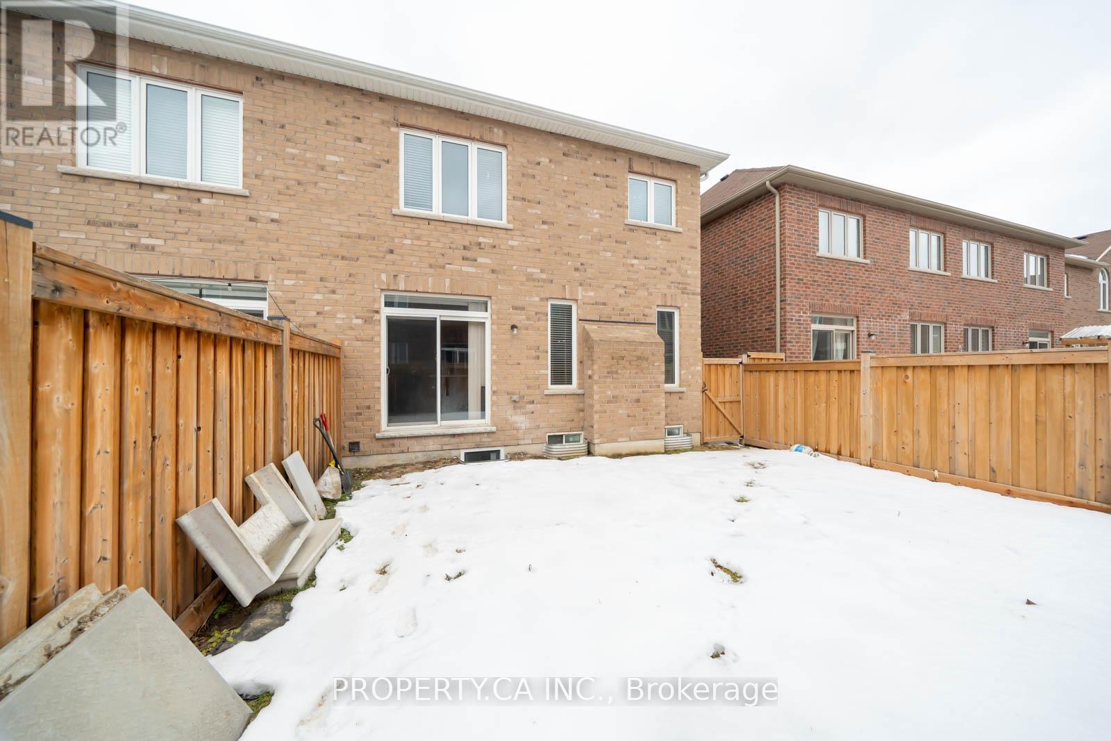 Upper - 8 Cavesson Road, Brampton (Northwest Brampton), Ontario  L7A 4E3 - Photo 30 - W12691906
