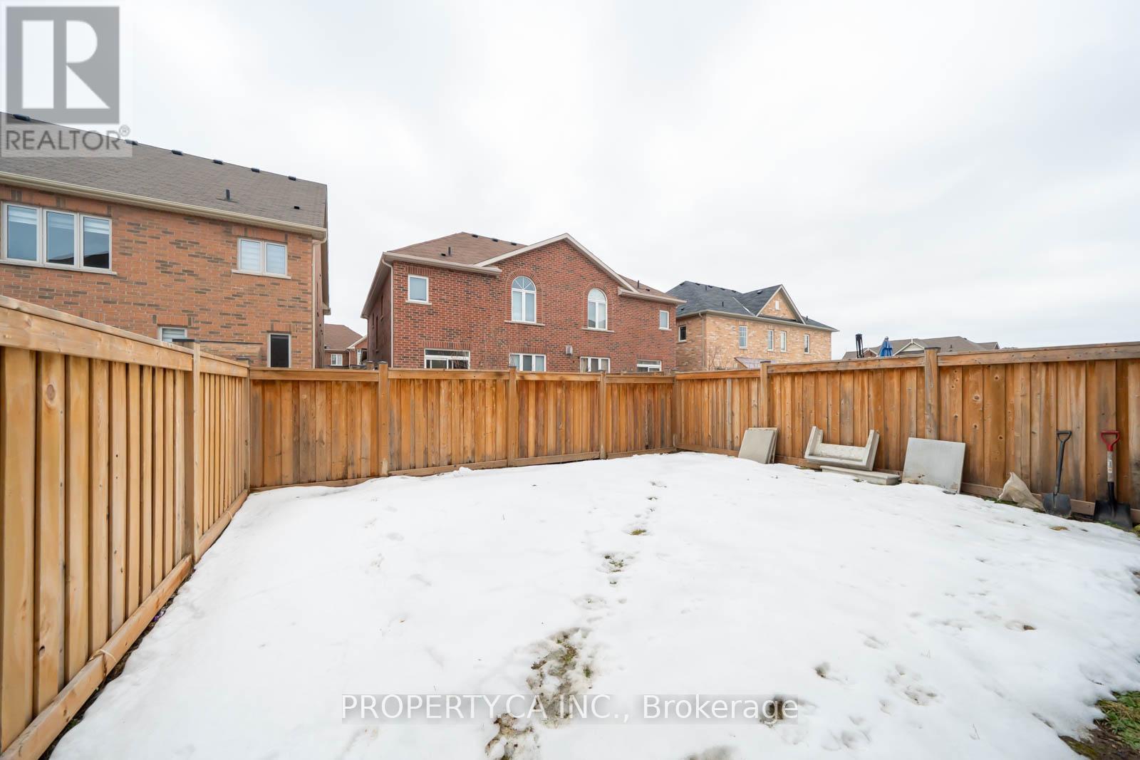 Upper - 8 Cavesson Road, Brampton (Northwest Brampton), Ontario  L7A 4E3 - Photo 31 - W12691906