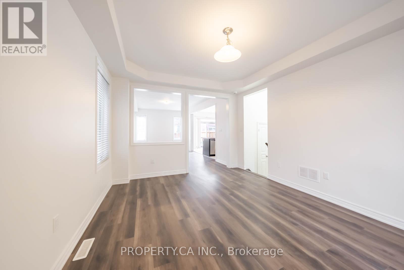 Upper - 8 Cavesson Road, Brampton (Northwest Brampton), Ontario  L7A 4E3 - Photo 5 - W12691906