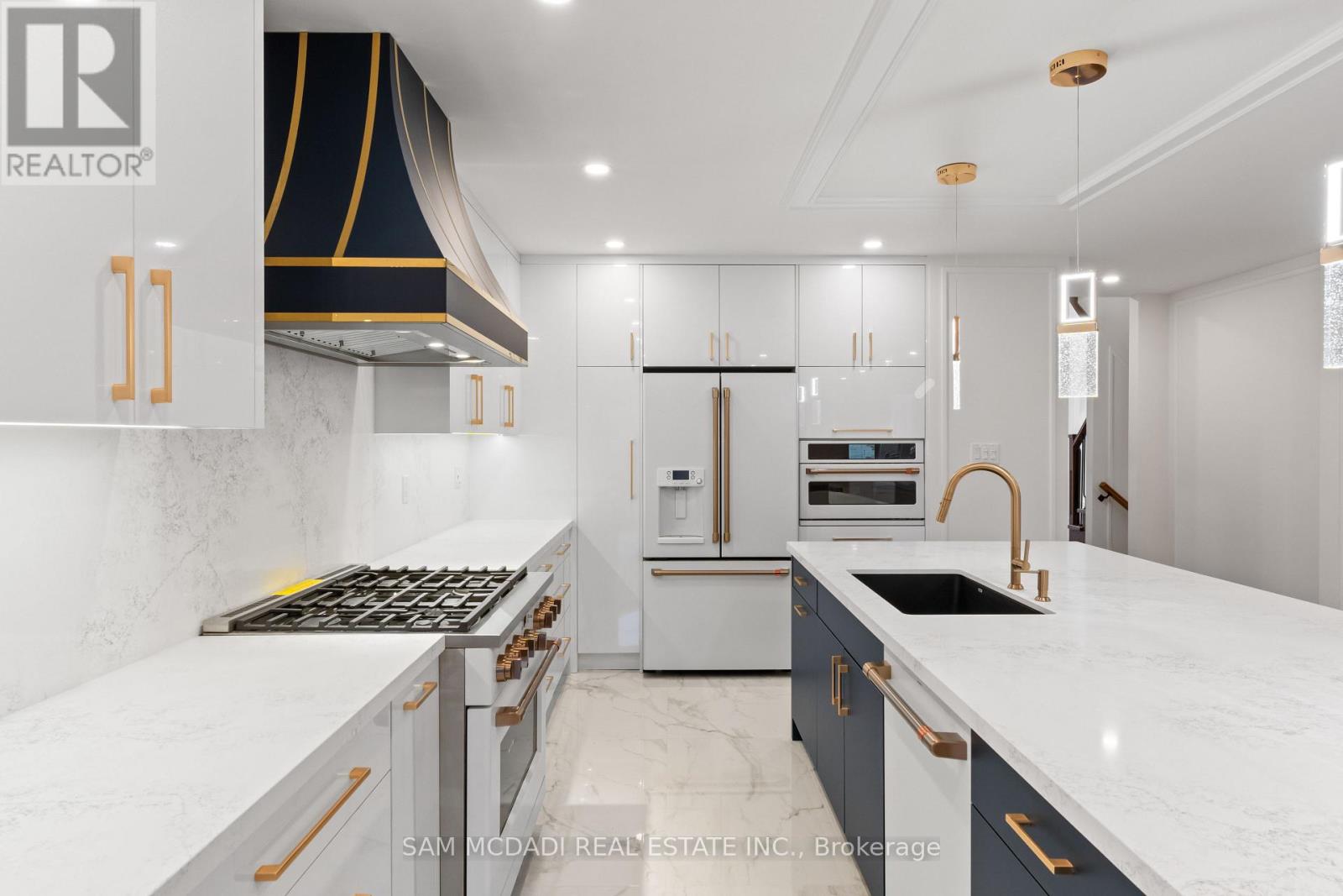 5180 Littlebend Drive, Mississauga, Ontario  L5M 8B6 - Photo 9 - W12691910