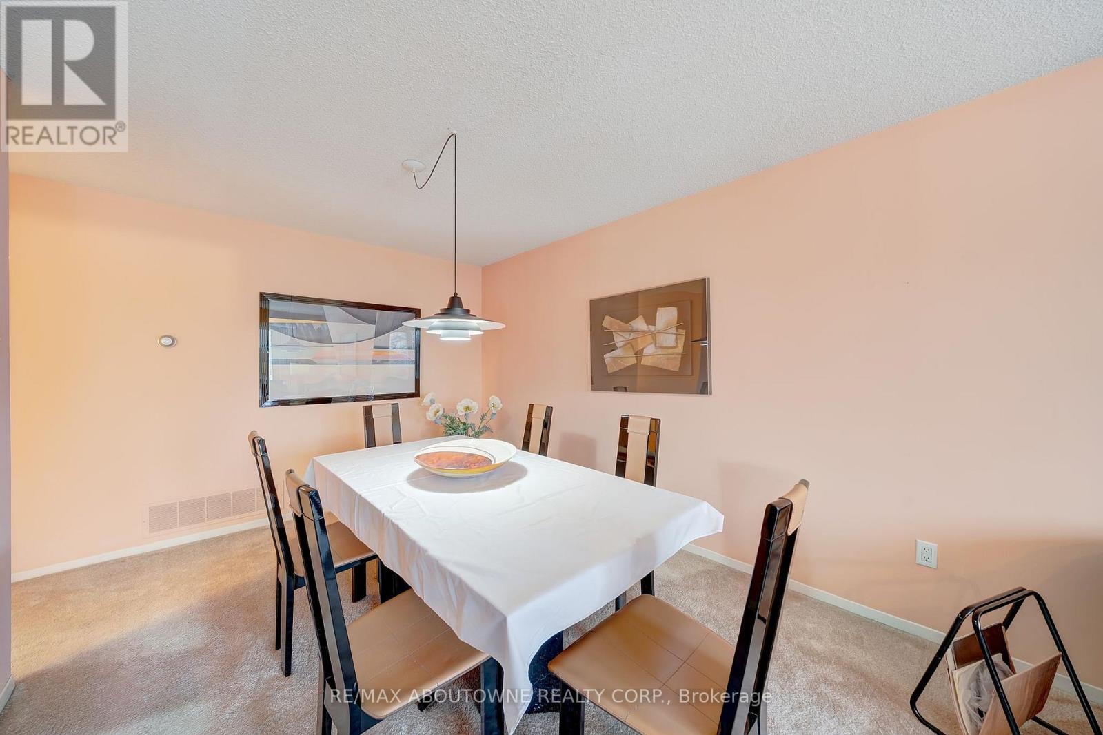 38 Philosopher's Trail, Brampton, Ontario  L6S 4C9 - Photo 7 - W12691926