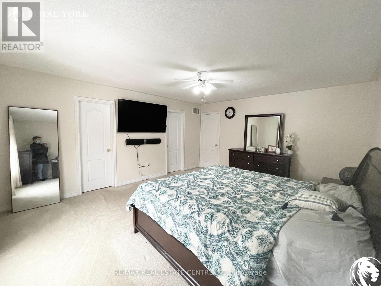 21 Hibiscus Court, Brampton, Ontario  L6R 0K6 - Photo 13 - W12692018