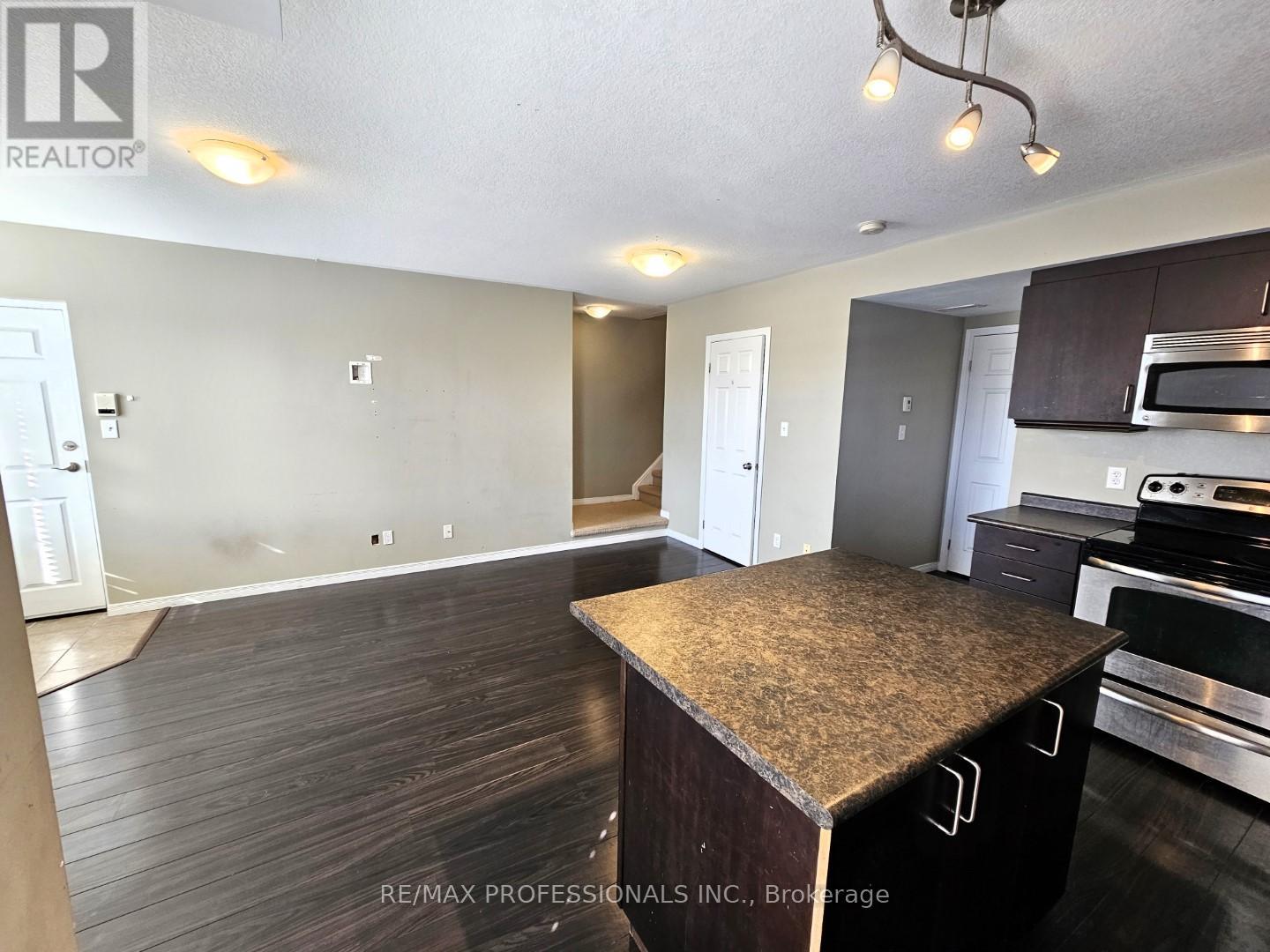 1f - 1460 Highland Road, Kitchener, Ontario  N2N 0B7 - Photo 6 - X12691930