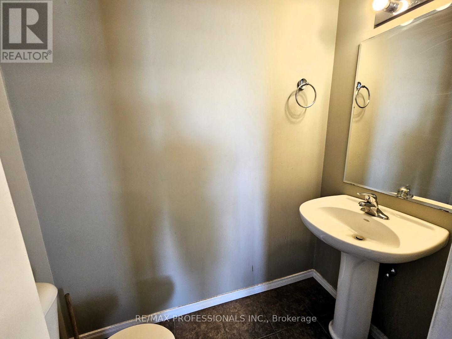 1f - 1460 Highland Road, Kitchener, Ontario  N2N 0B7 - Photo 7 - X12691930