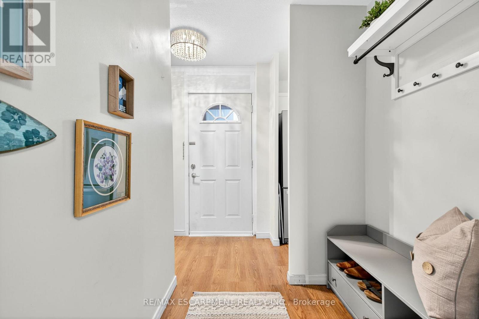 320 - 350 Quigley Road, Hamilton, Ontario  L8K 5N2 - Photo 2 - X12691938