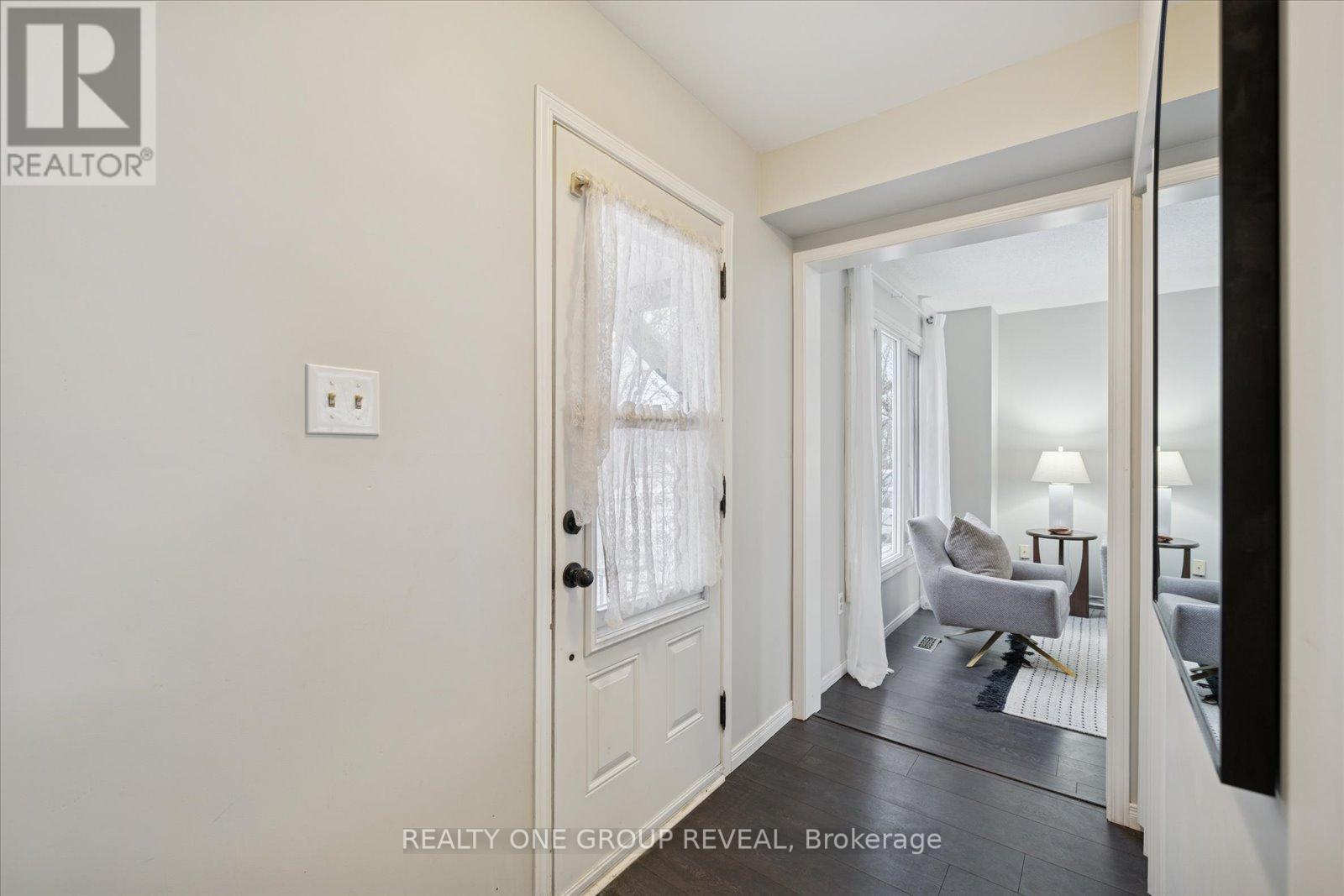 62 Ballantine Street, Cobourg, Ontario  K9A 5G8 - Photo 3 - X12691994