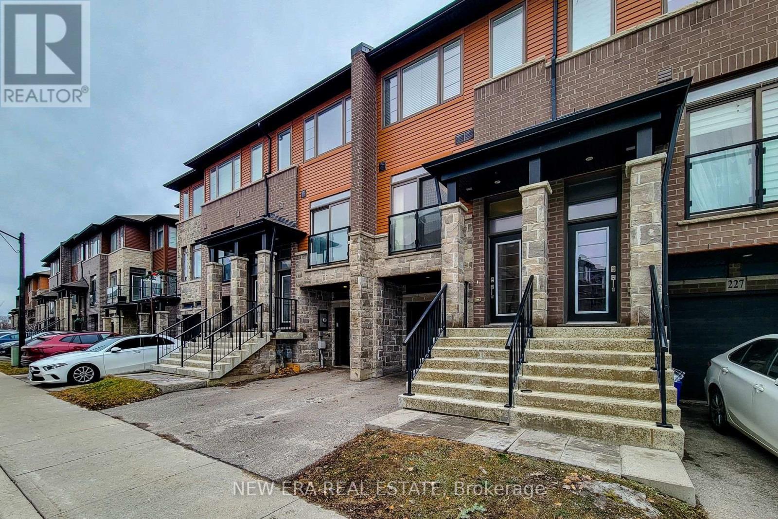 228 - 30 Times Square Boulevard, Hamilton, Ontario  L8J 0M1 - Photo 3 - X12692022