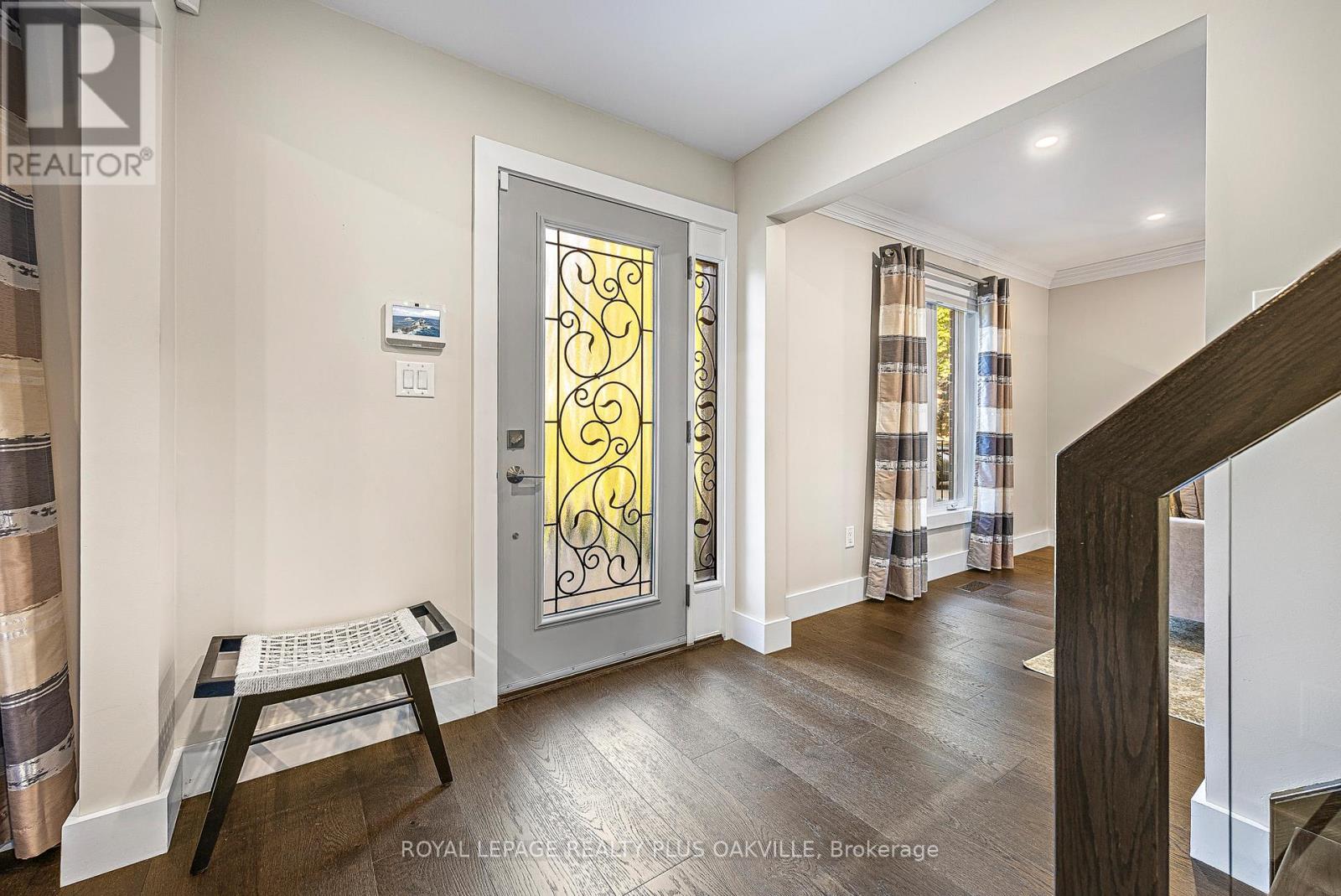 679 Greenravine Drive, Hamilton, Ontario  L9G 4C7 - Photo 4 - X12692038