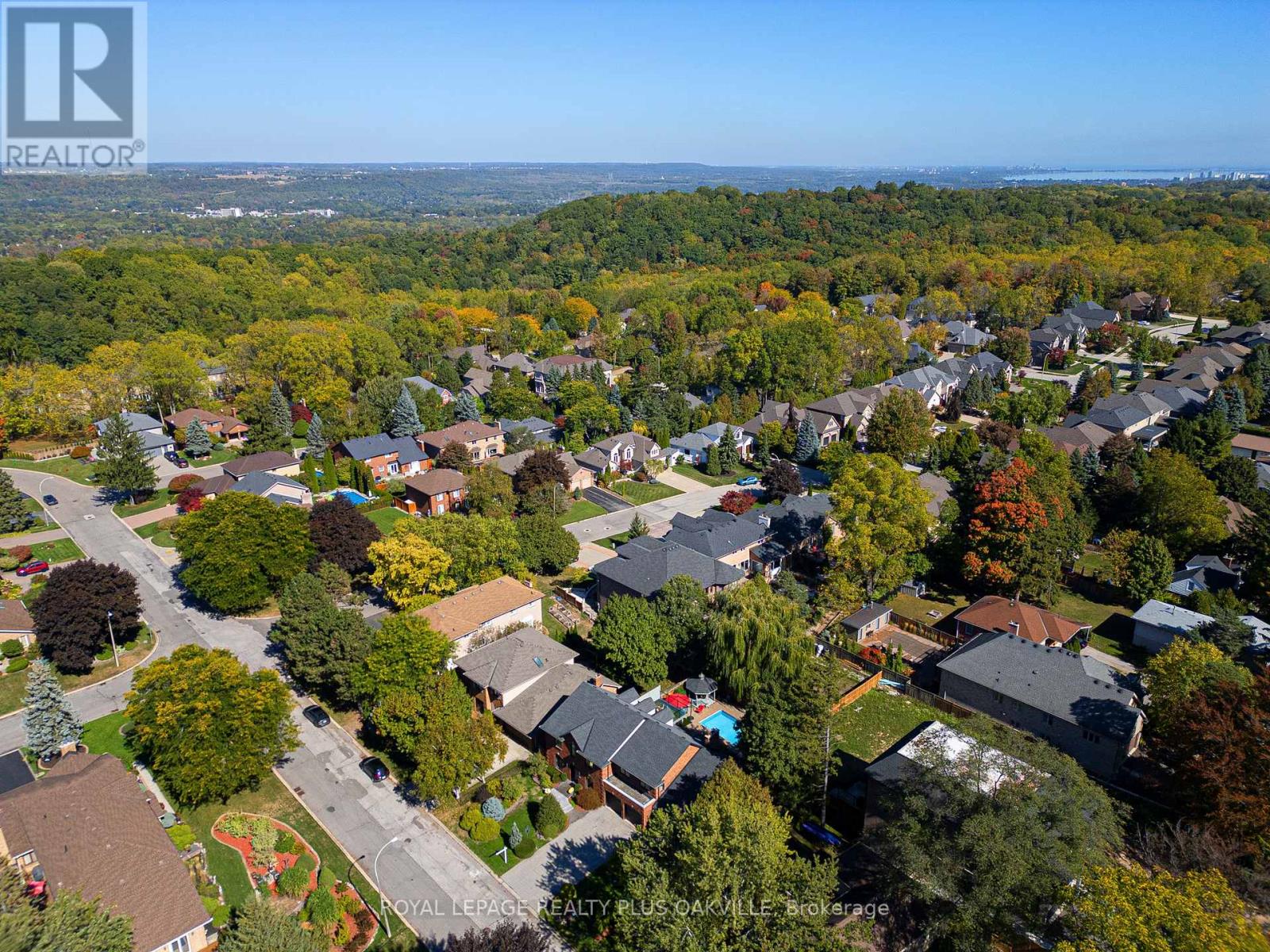 679 Greenravine Drive, Hamilton, Ontario  L9G 4C7 - Photo 49 - X12692038