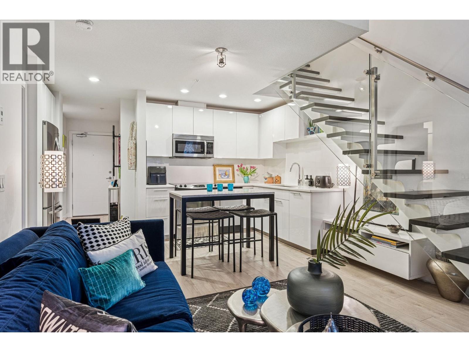 603 733 W 3rd Street, North Vancouver, British Columbia  V7M 0C8 - Photo 4 - R3078163