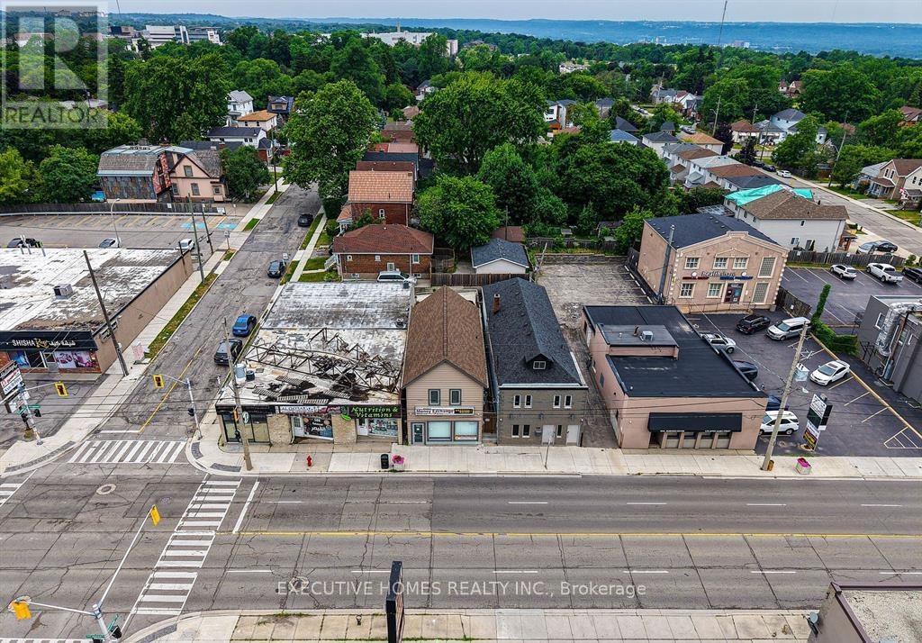 582 UPPER JAMES STREET, Hamilton, Ontario