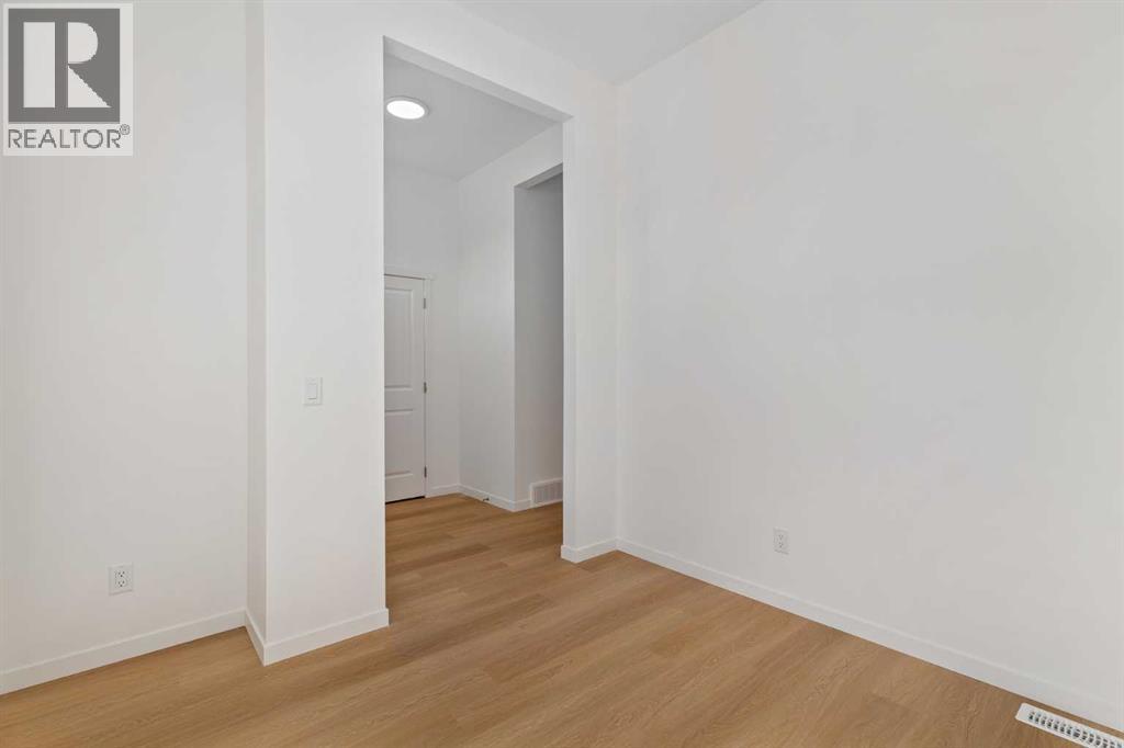 449 Hotchkiss Drive Se, Calgary, Alberta  T3S 0S8 - Photo 15 - A2256988