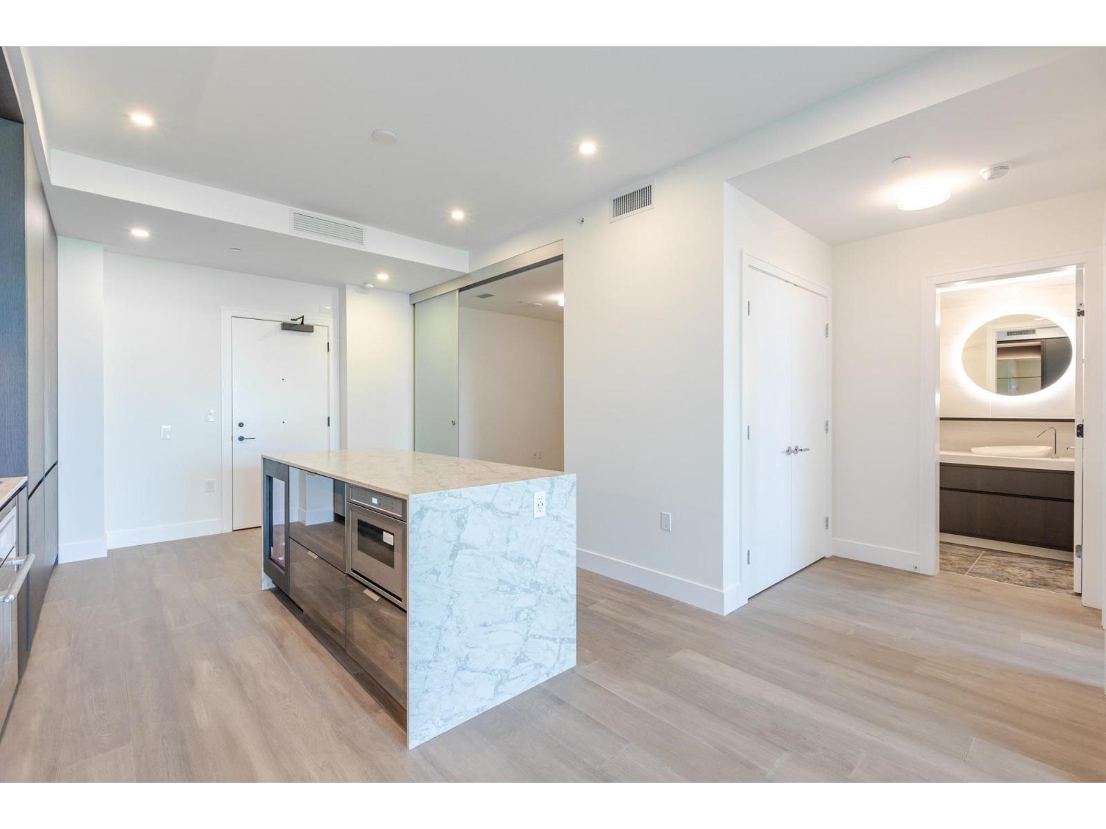 Listing Picture 5 of 40 : 314 1342 JOHNSTON ROAD, White Rock - 魯藝地產 Yvonne Lu Group - MLS Medallion Club Member