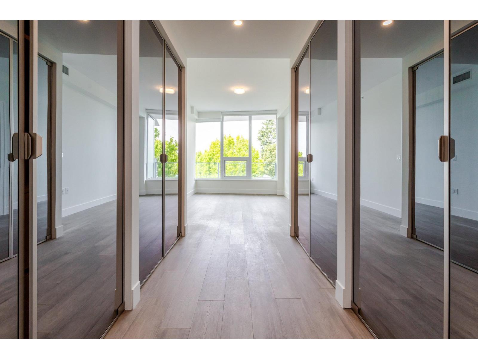 Listing Picture 17 of 40 : 314 1342 JOHNSTON ROAD, White Rock - 魯藝地產 Yvonne Lu Group - MLS Medallion Club Member