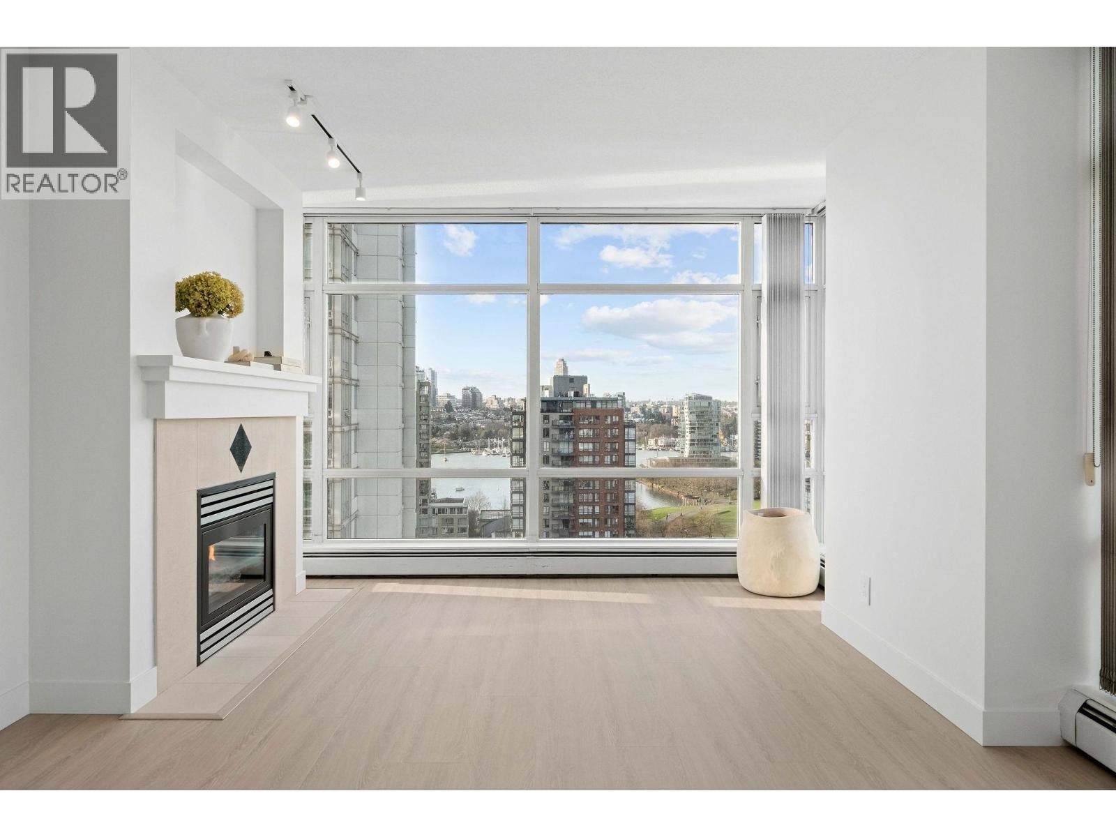 Listing Picture 6 of 32 : 2106 1199 MARINASIDE CRESCENT, Vancouver / 溫哥華 - 魯藝地產 Yvonne Lu Group - MLS Medallion Club Member