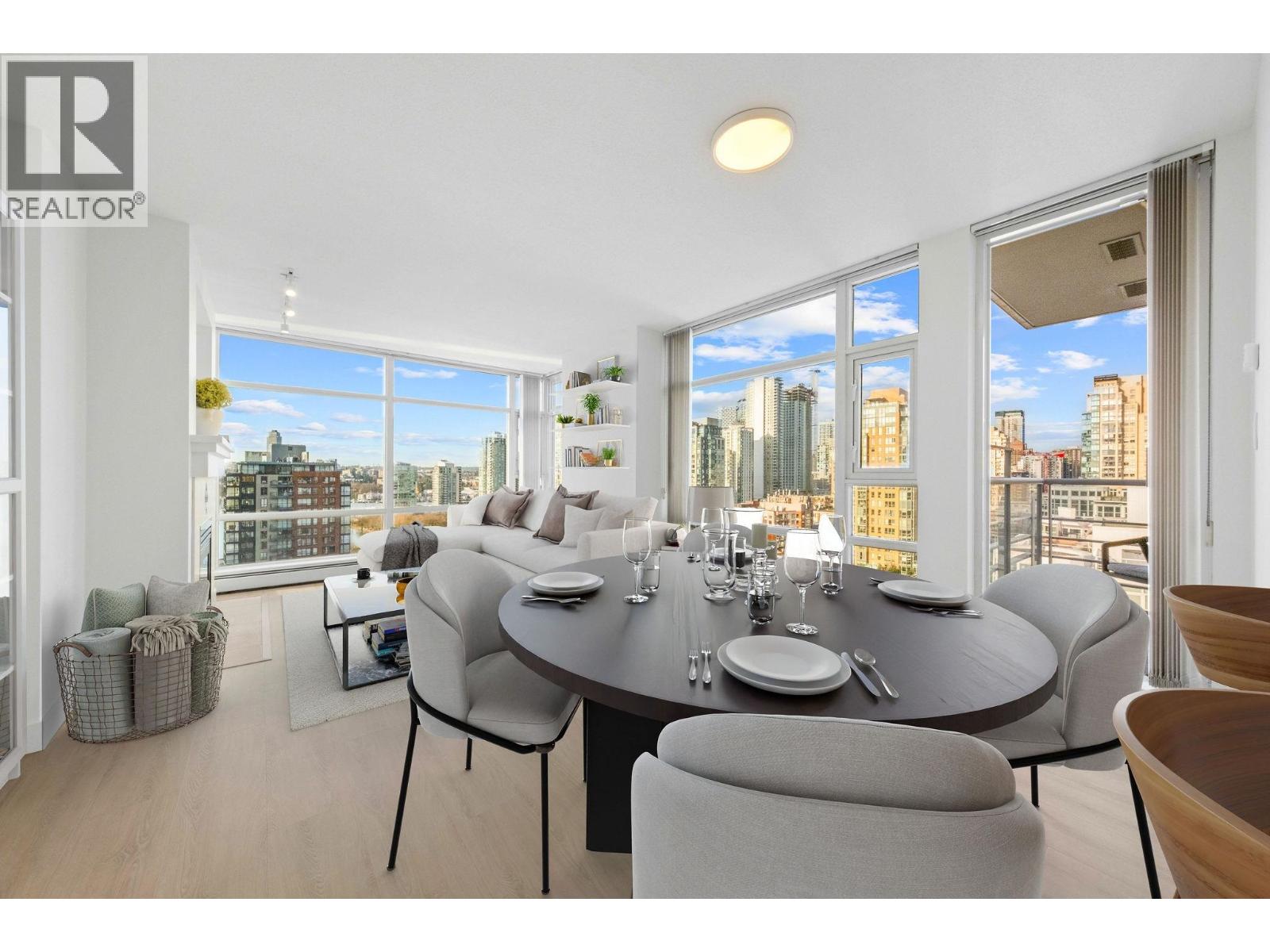 Listing Picture 2 of 32 : 2106 1199 MARINASIDE CRESCENT, Vancouver / 溫哥華 - 魯藝地產 Yvonne Lu Group - MLS Medallion Club Member