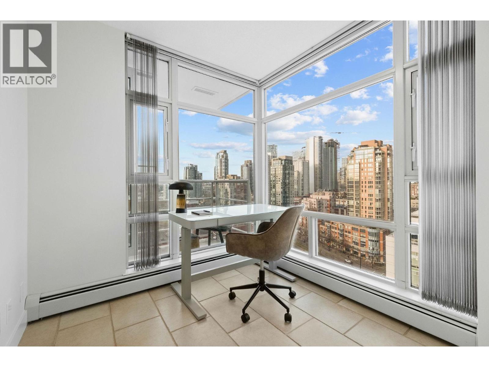 Listing Picture 18 of 32 : 2106 1199 MARINASIDE CRESCENT, Vancouver / 溫哥華 - 魯藝地產 Yvonne Lu Group - MLS Medallion Club Member